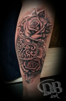 TATTOO,TATOEAGE,REALISTISCH,REALISTIC,BLACK AND GREY,ROZEN,ROSES,HANGSLOT,PADLOCK,HARTSLOT,HEART LOCKET,LOCKET