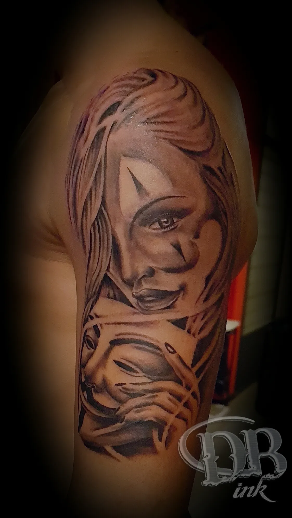 Prachtige tattoos laat je zetten door een echte tattoo-kunstenaar.